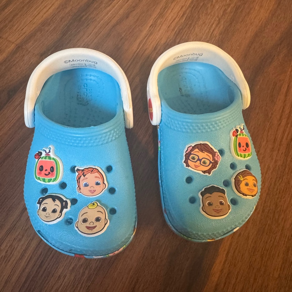 Kids Blue Character cocomelon crocs